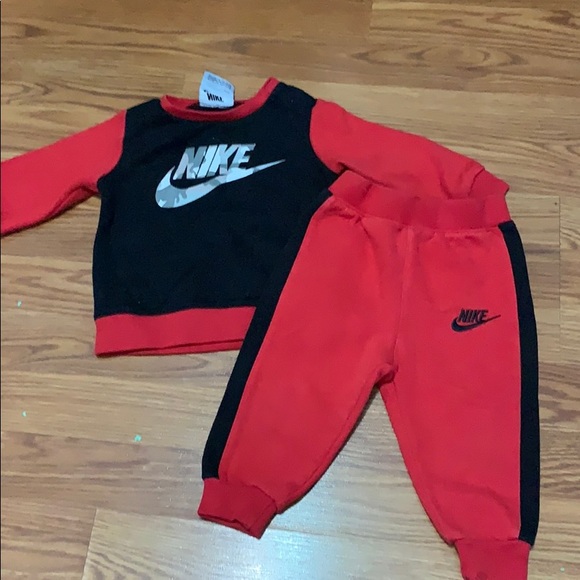 two piece nike sweatsuit